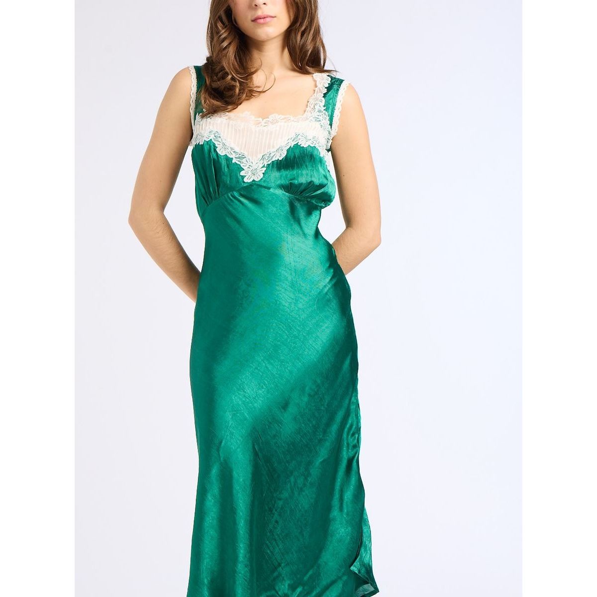 Mille Rowe Dress in Emerald